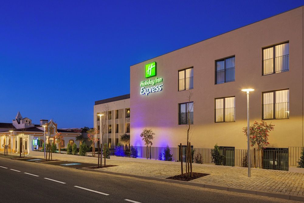 Holiday Inn Express EVORA by IHG 1