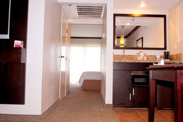 Vanllee Hotel And Suites 2