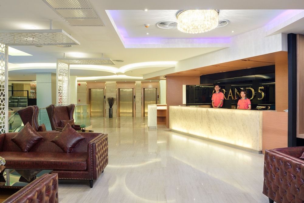 Grand 5 Hotel & Plaza Sukhumvit Bangkok 2