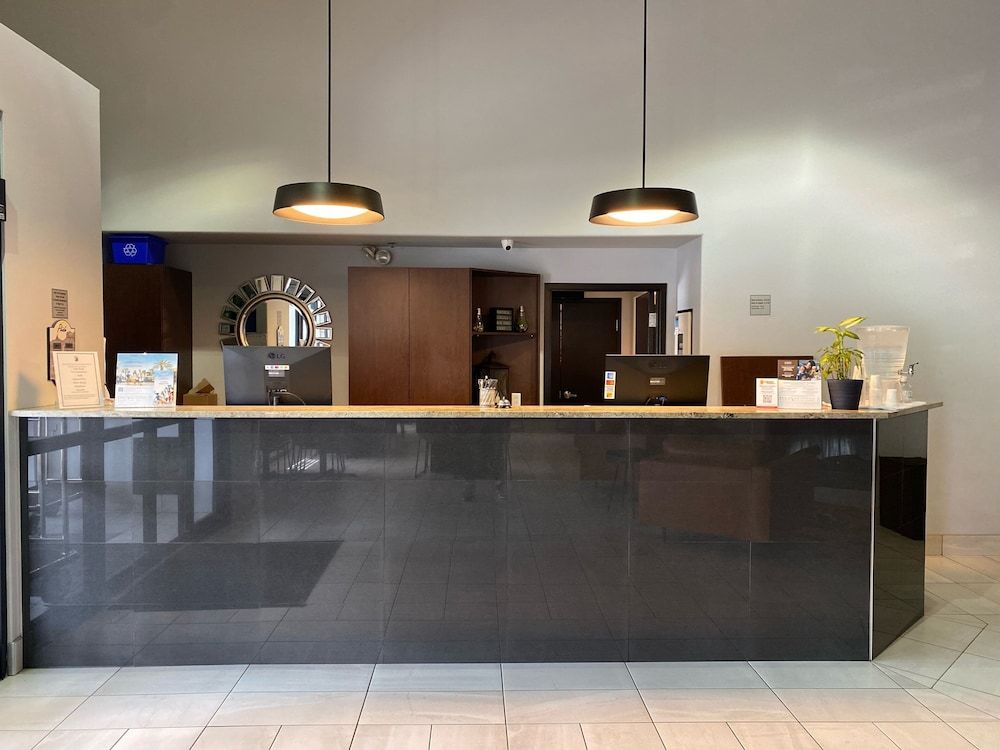 Super 8 by Wyndham Lachenaie/Terrebonne 2