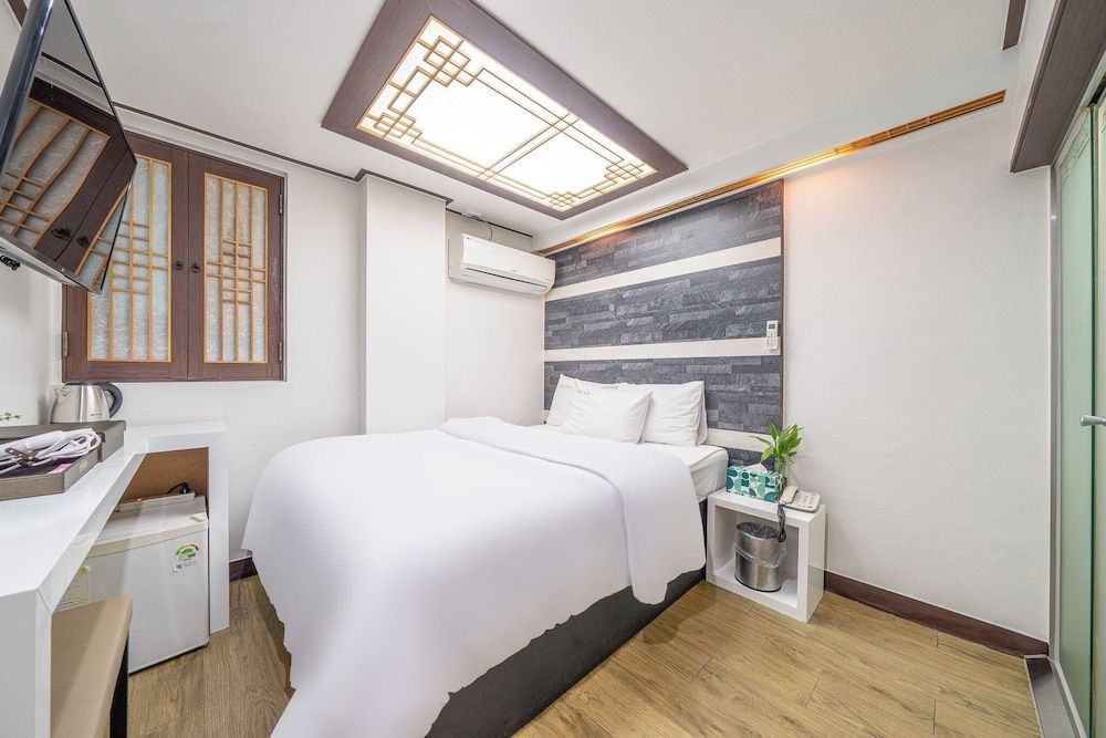Kyoung Dong Hotel Myeongdong 1