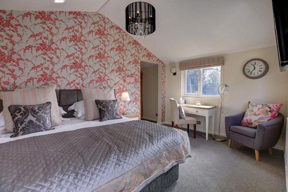 Manor Court Hotel 1
