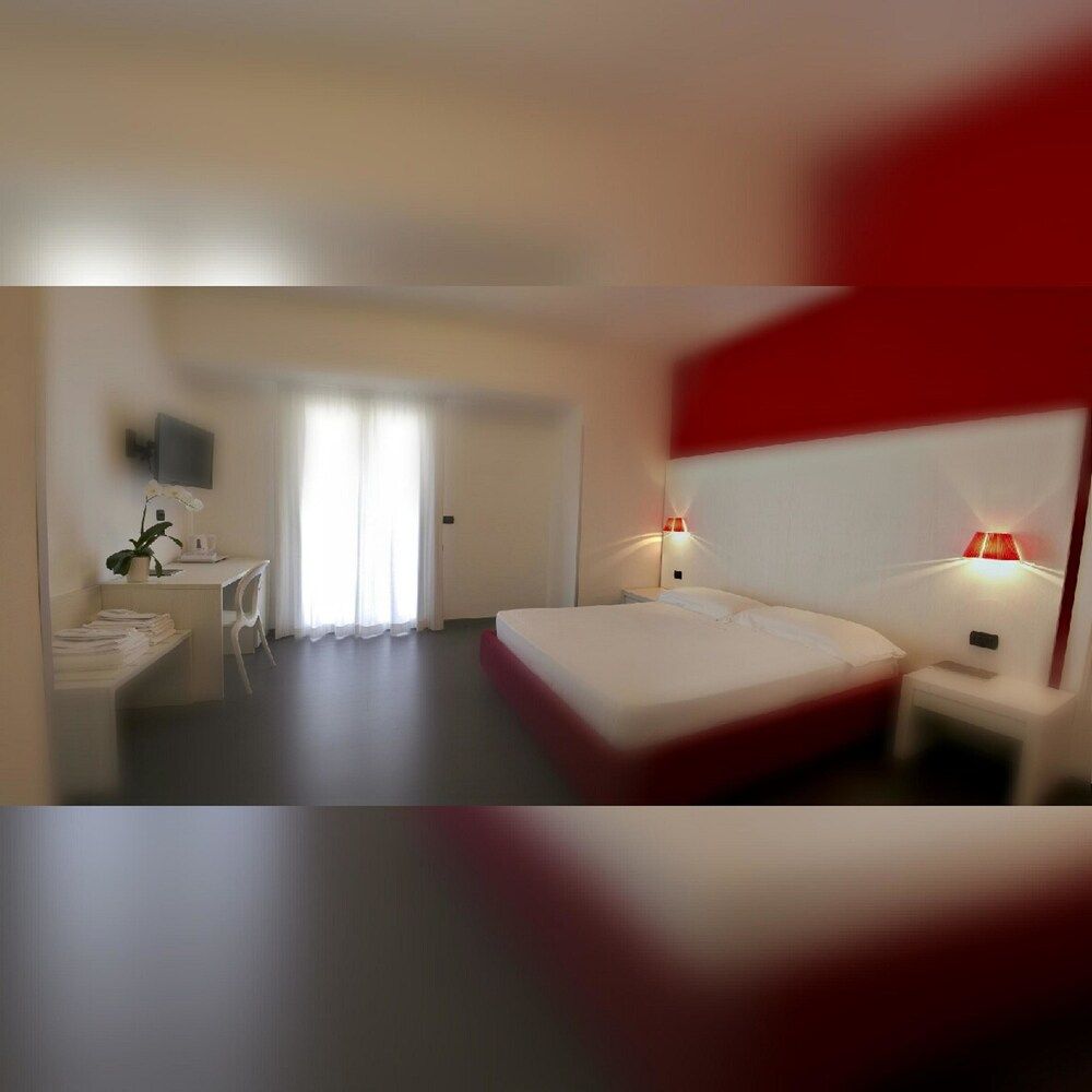 Areté Luxury Room 1