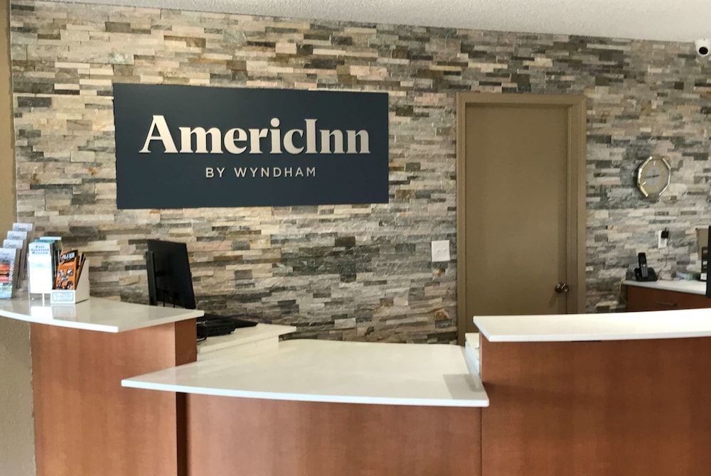 AmericInn by Wyndham Prairie du Chien 2