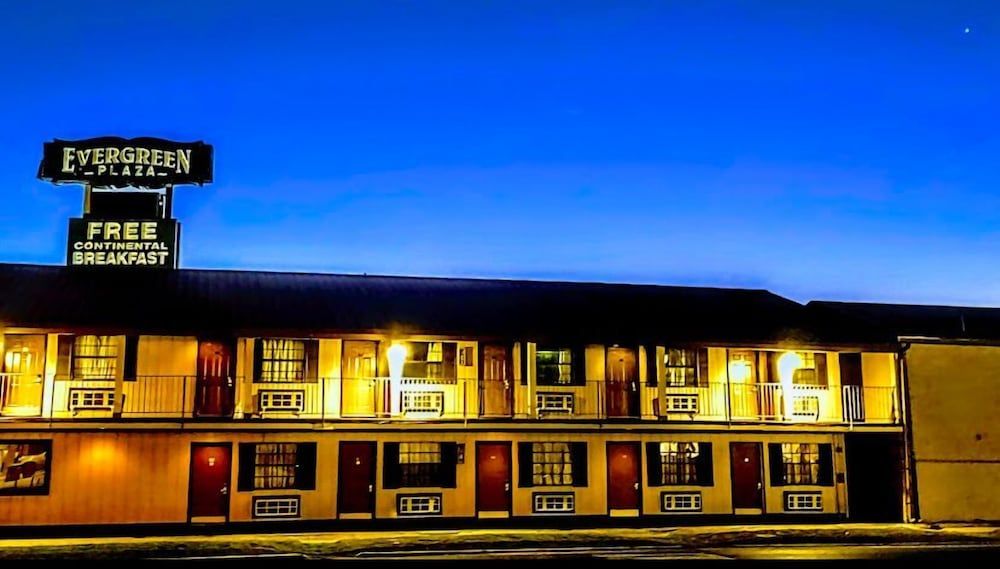 Evergreen Plaza Inn 1
