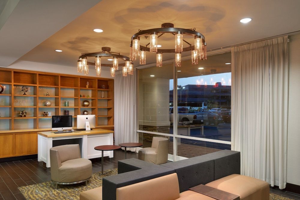 Holiday Inn CLARK - NEWARK AREA by IHG 1