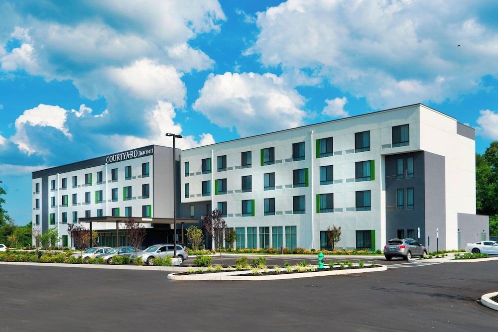 Courtyard by Marriott Deptford 1
