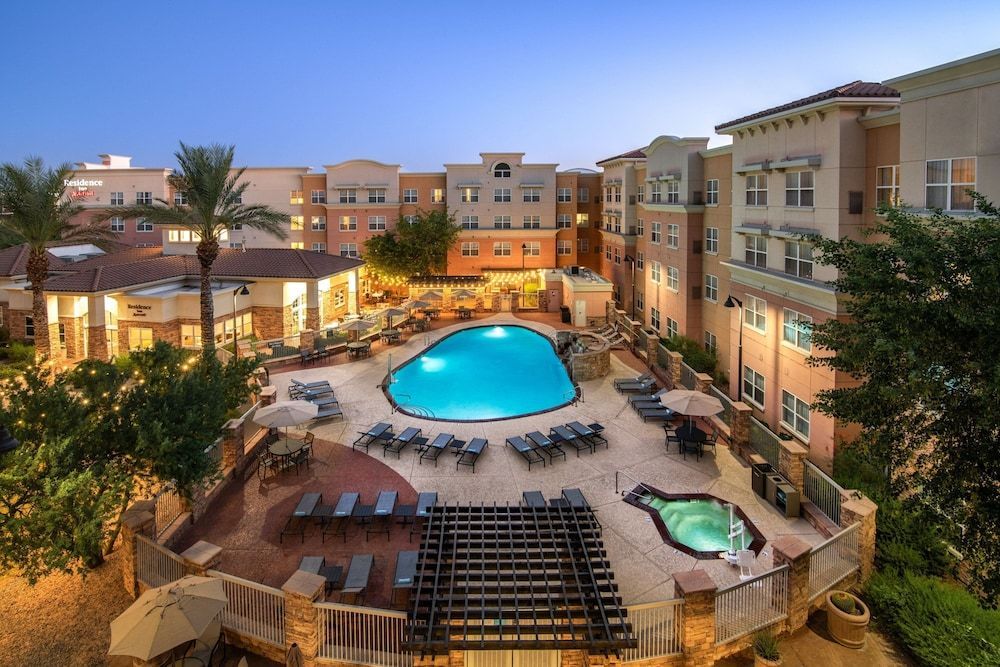 SpringHill Suites Phoenix Glendale Sports & Entertainment District 1
