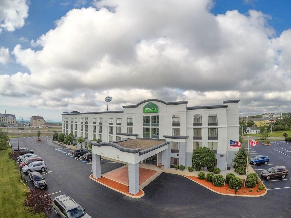 Wingate by Wyndham Erie 1