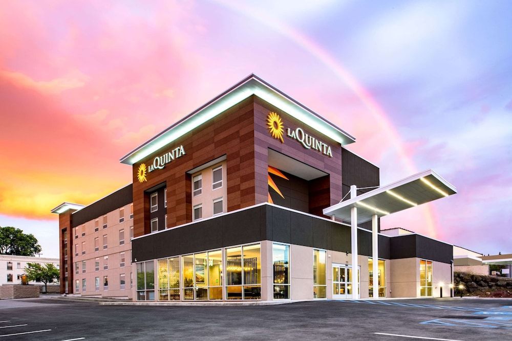 La Quinta Inn & Suites by Wyndham Spokane Downtown 1