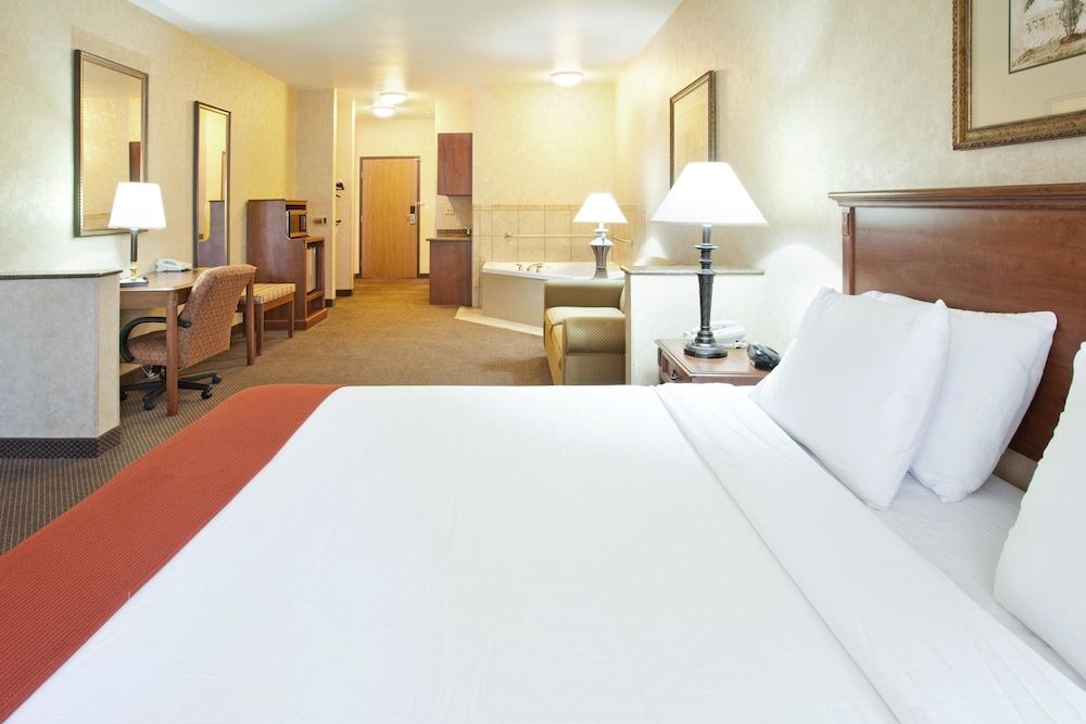 Holiday Inn Express & Suites BARSTOW - ROUTE 66 by IHG 2