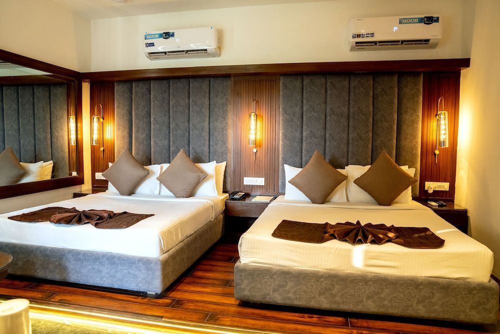 Redwood Resort 1
