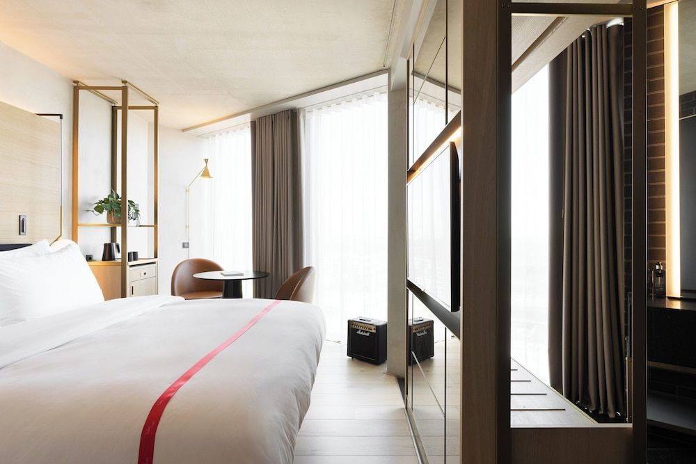 Ruby Emma Hotel Amsterdam By IHG 2