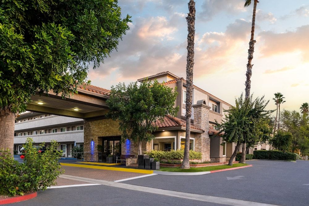 Holiday Inn Express SIMI VALLEY by IHG 1