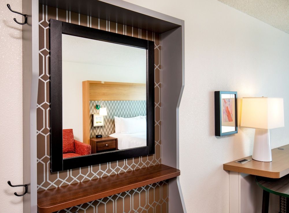 Holiday Inn NEWPORT NEWS - HAMPTON by IHG 2