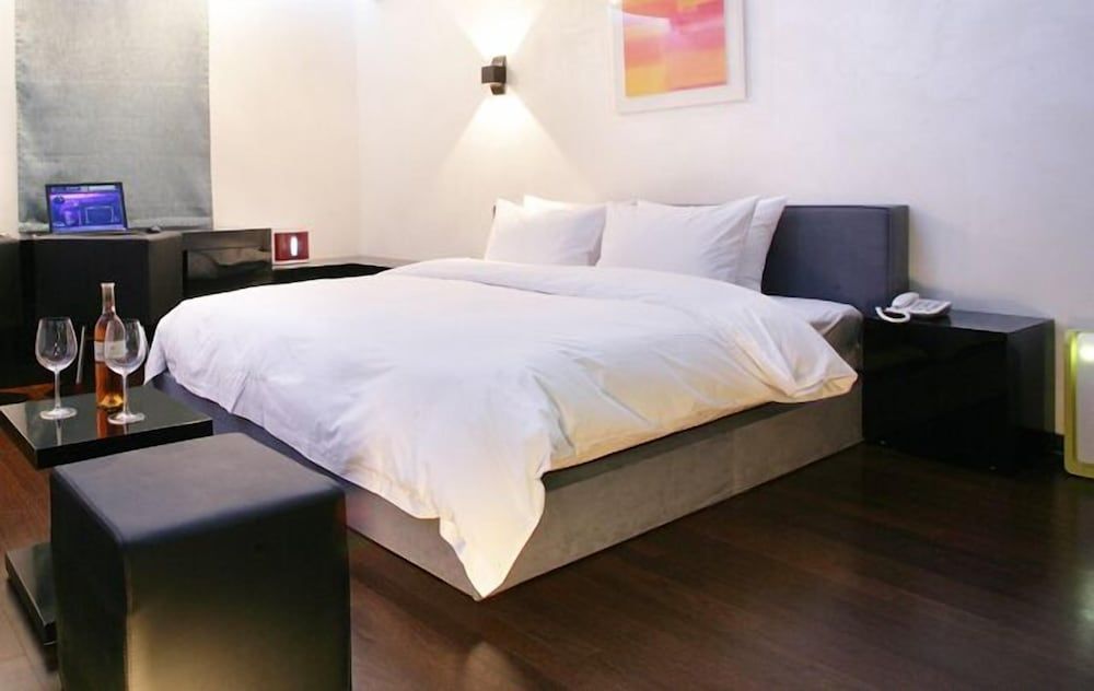 Antives Hotel 1