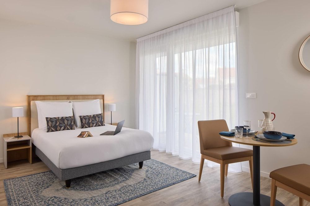 Quality Aparthotel Cholet 1