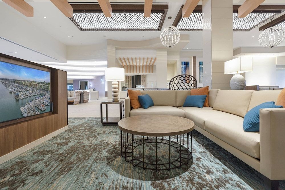 Courtyard by Marriott Marina del Rey 2