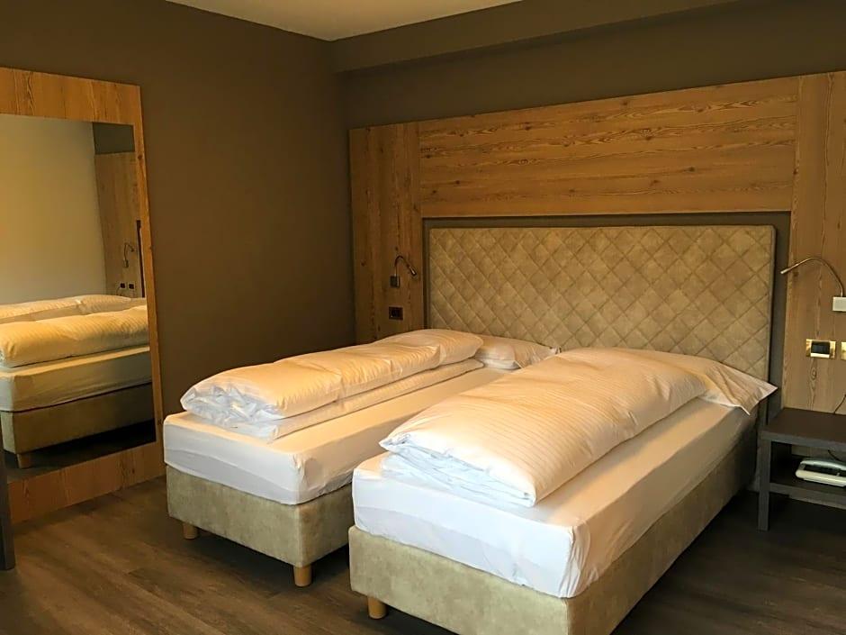 Hotel & Ristorante Baita Dovich 1