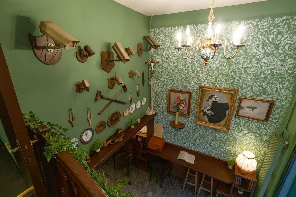Walled off Hotel Paris 2