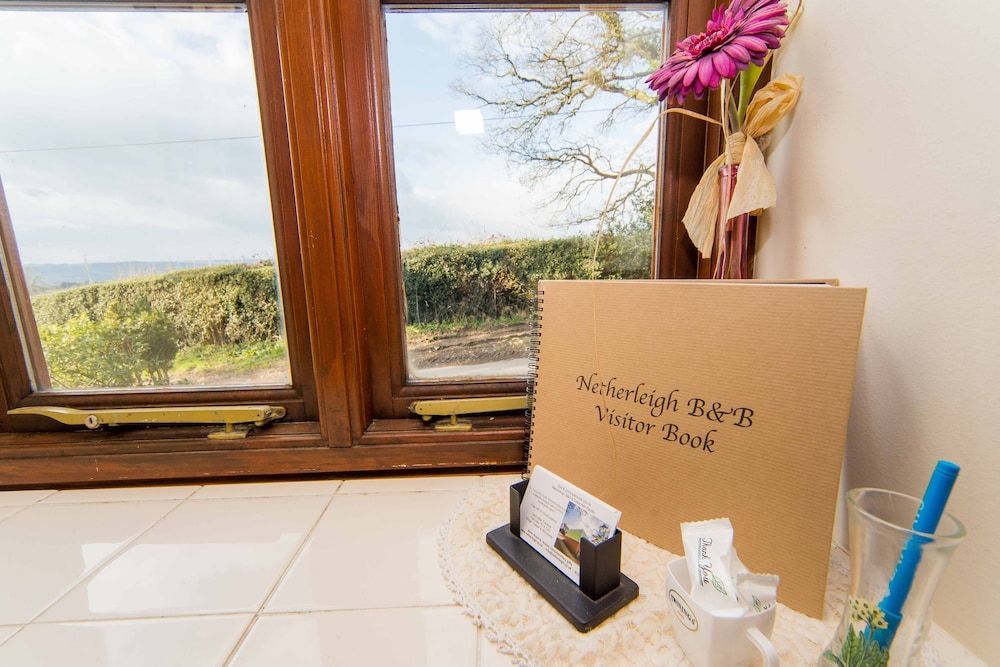Cosy Snug Room with En-Suite - Near Lyme Regis - Private Balcony with Sunset Views - Free Parking & WiFi - Tea Room opposite serving local produce 2