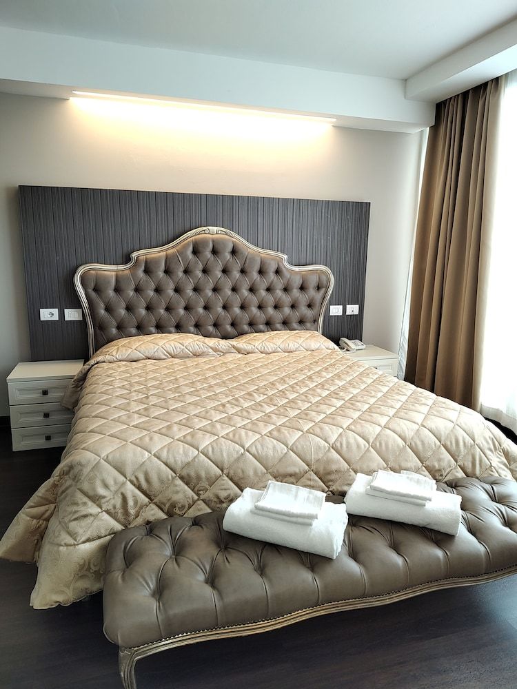 Hotel Datini 2