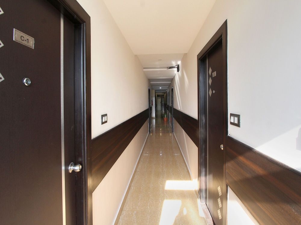 Hotel & Suites by Habitat 2
