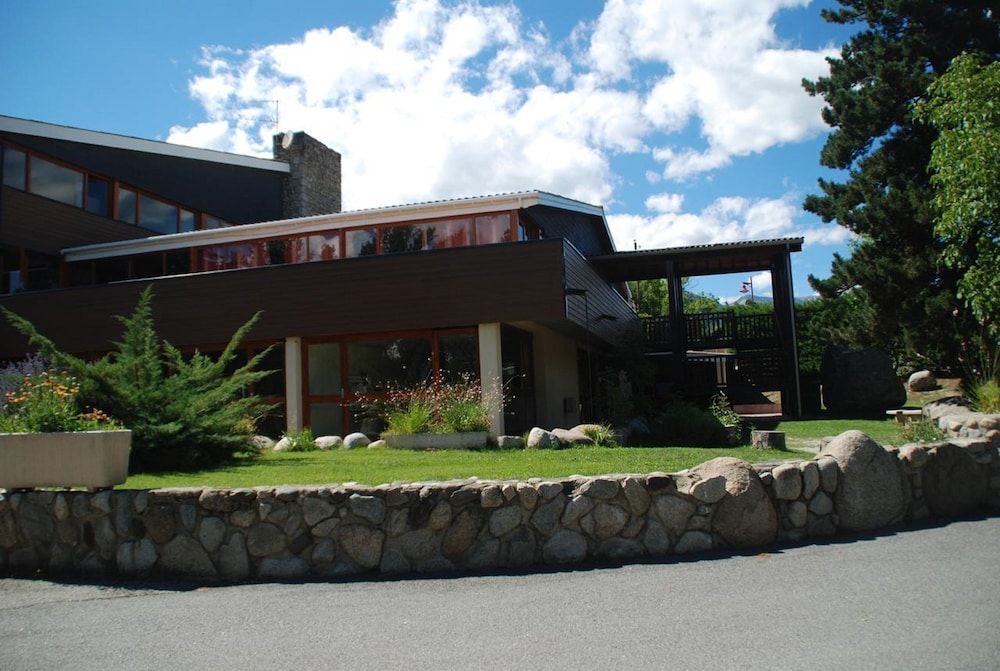 Village Club Yravals 1
