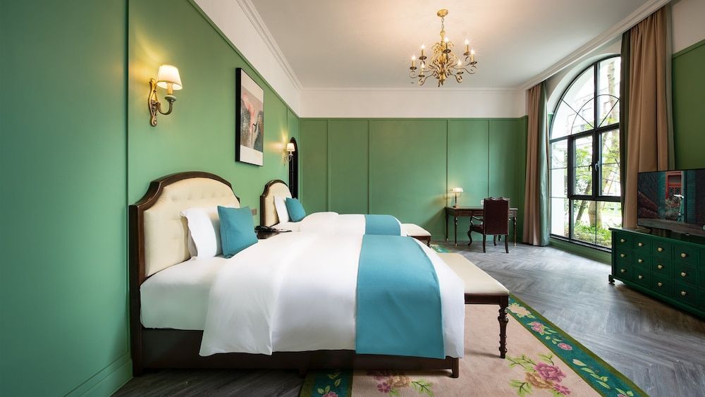 Hotel Indigo Heilong Lake by IHG 2