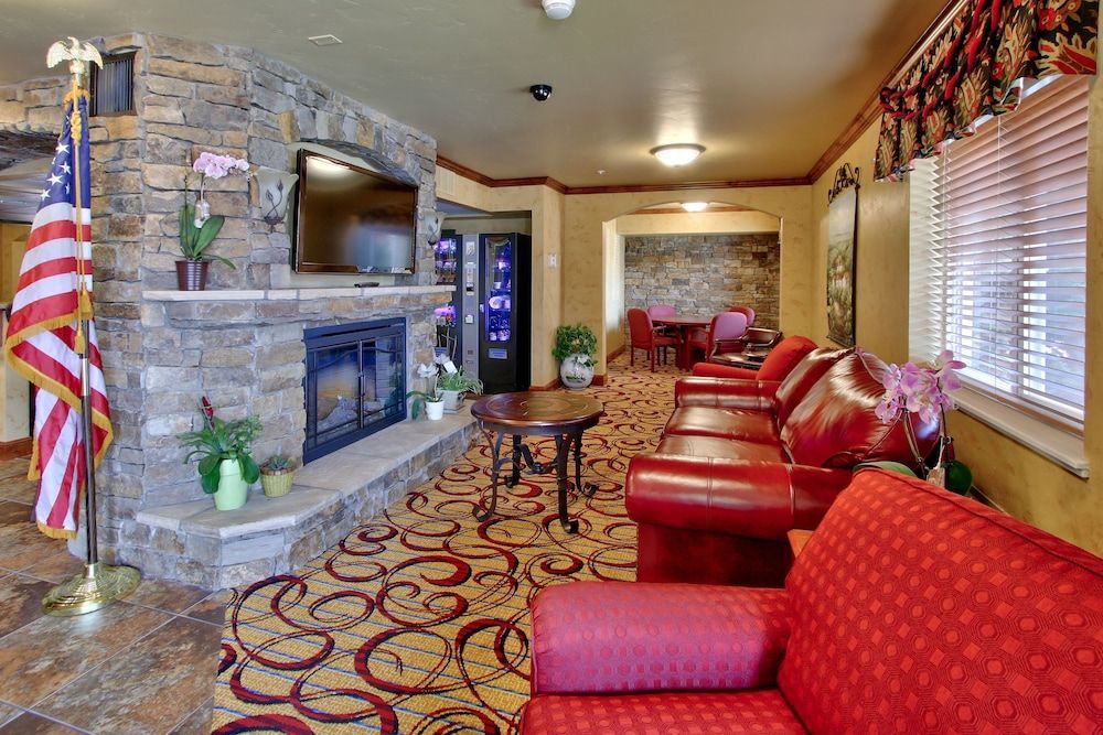 MCM Elegante Suites 2