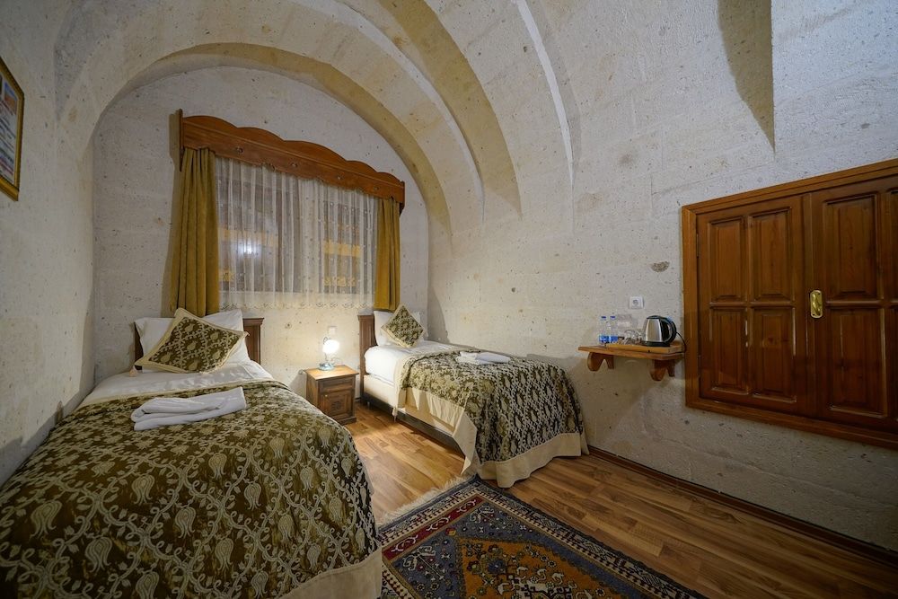 Arch Palace 1