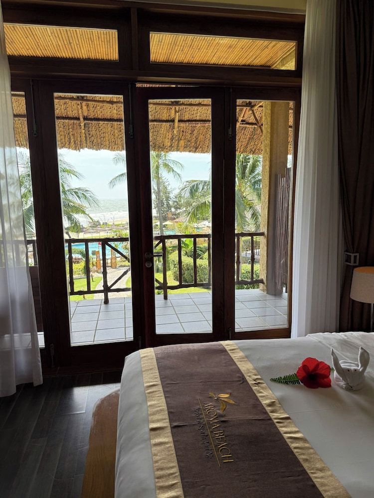 Aroma Beach Resort and Spa 1