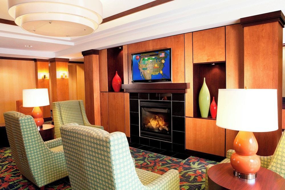 Fairfield Inn & Suites Des Moines Airport 2