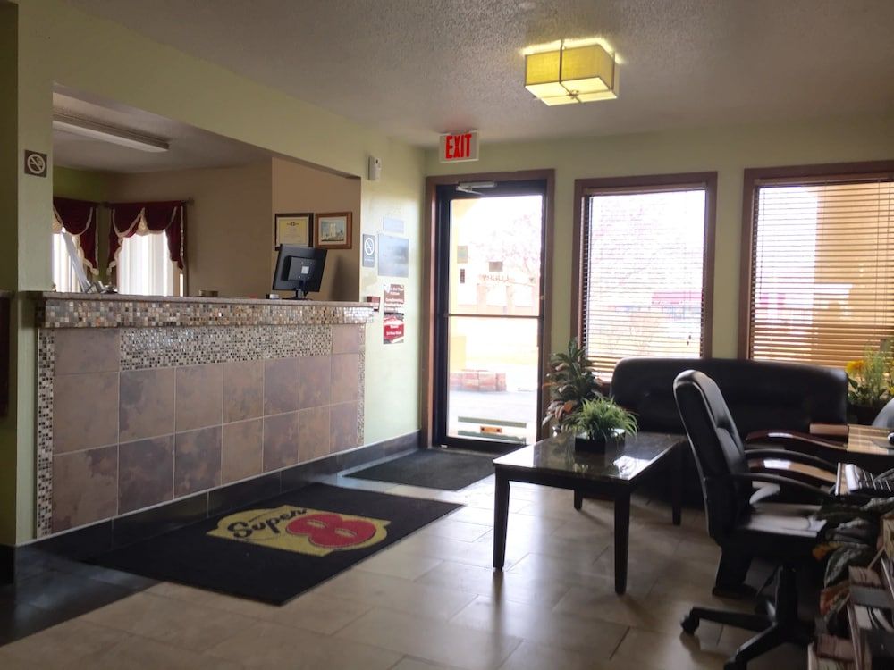 Super 8 by Wyndham Muncie/Ball St. College Area 1