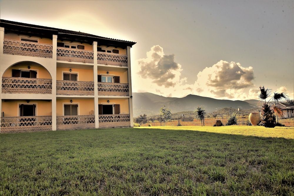 Elpida Hotel 1