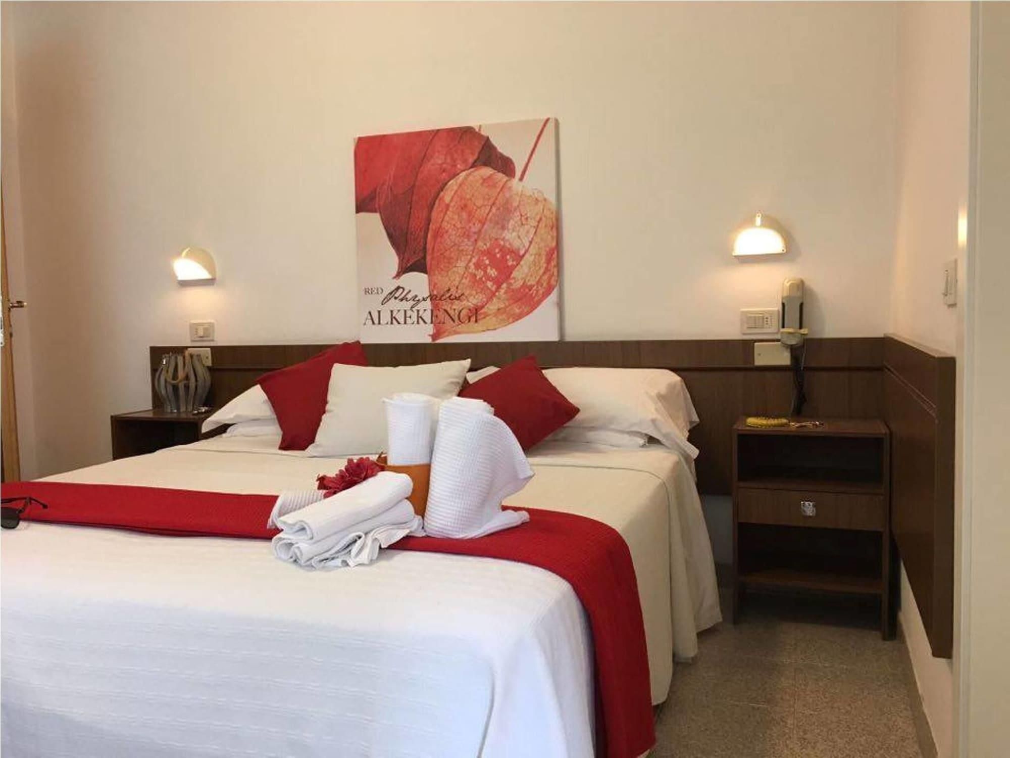 Hotel Villa Lina ANGOLO VIALE DANTE 1
