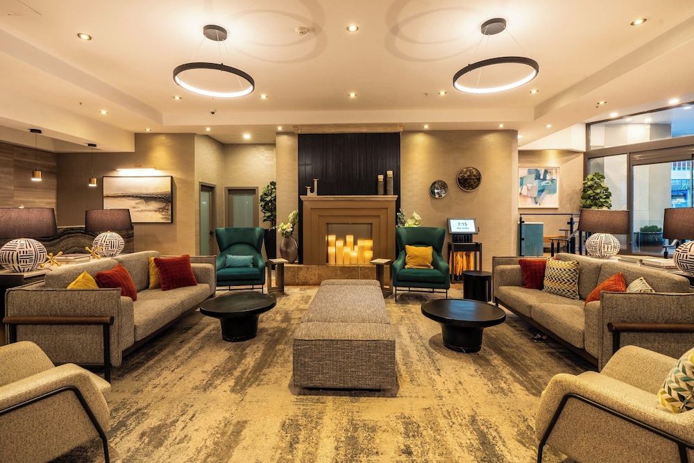 Sandman Signature Vancouver Downtown Hotel 2