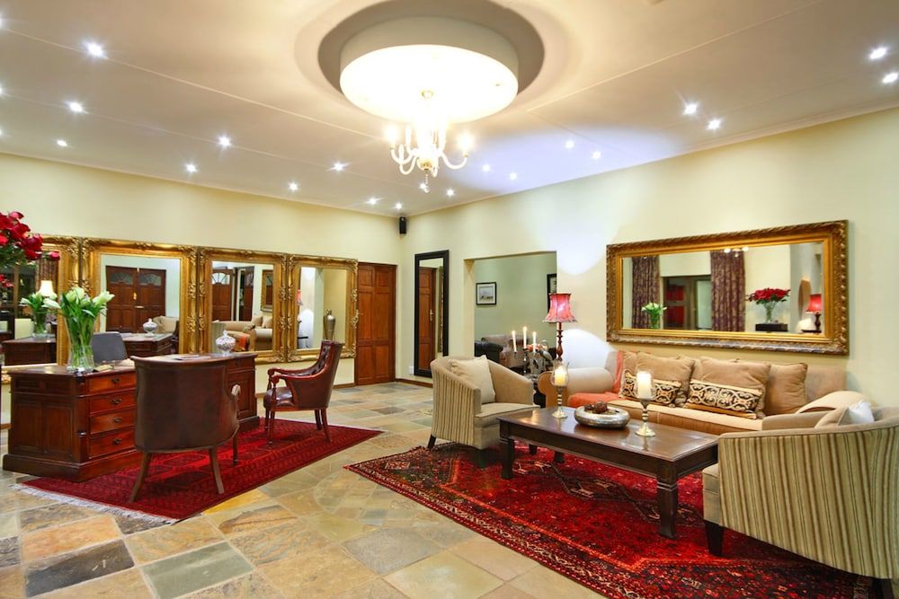 Shangri-La Manor - Adults Only 2