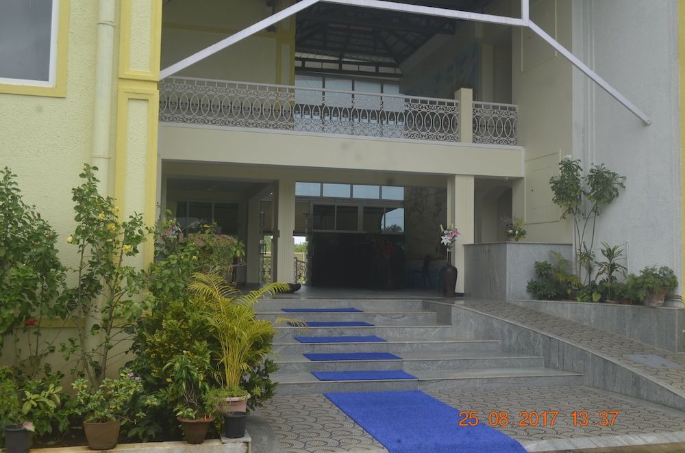 Praia Da Oura Boutique Resort ,Goa 2