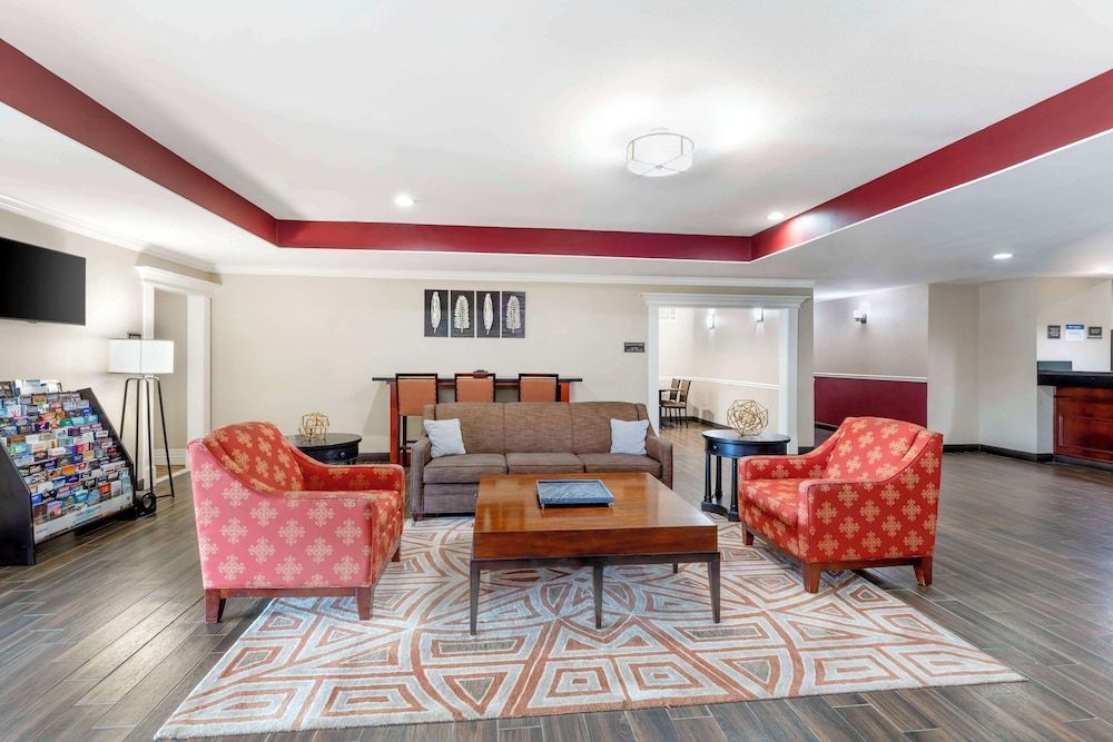 Best Western Plus Burleson Inn & Suites 2