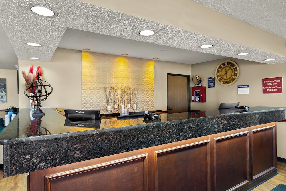 Best Western Lakewood Inn 2
