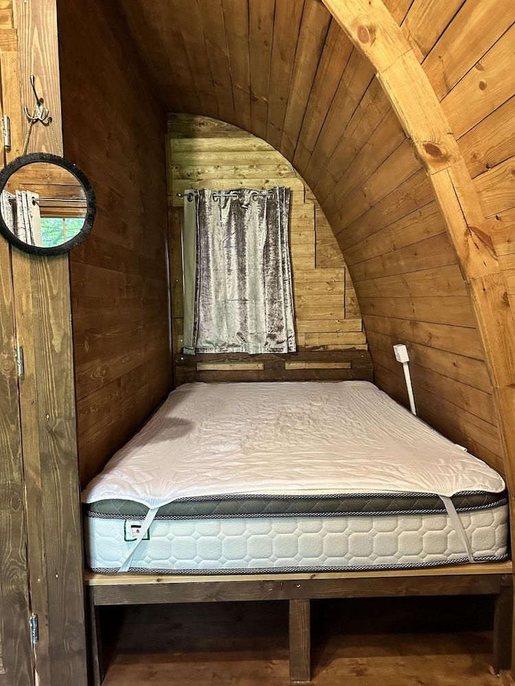 Woodland Camping pod With use of Campsite Bathroom 2