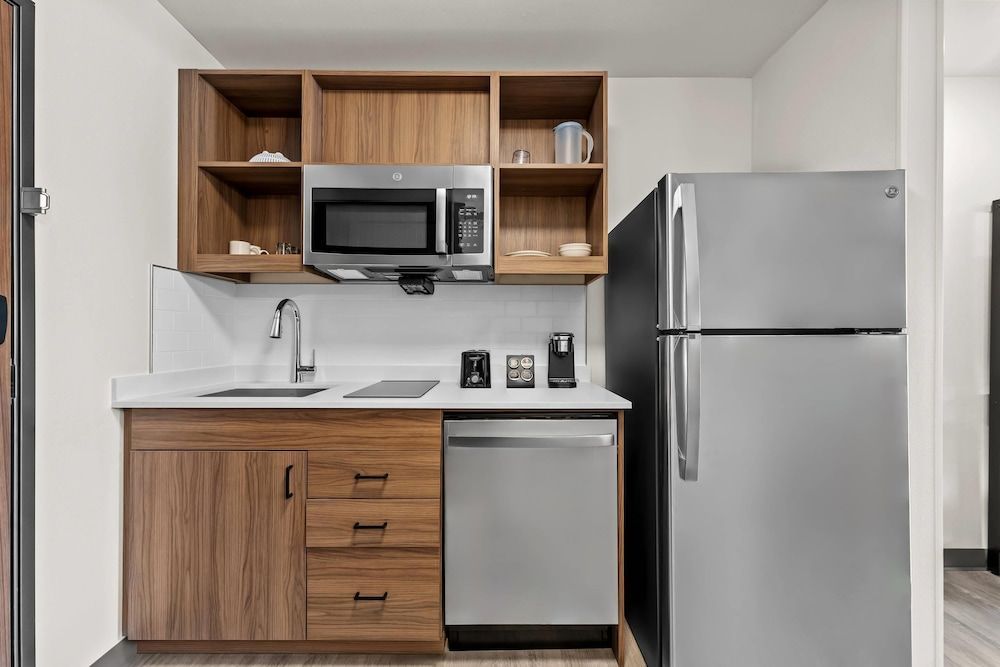 Everhome Suites Brownsville 1
