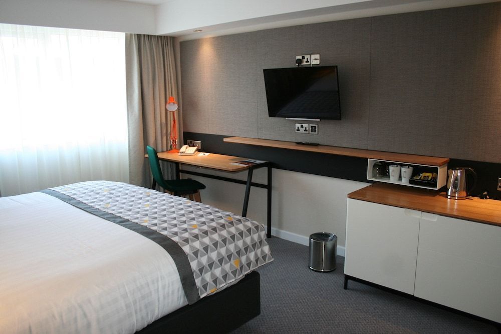 Holiday Inn MANSFIELD - ALFRETON by IHG 1