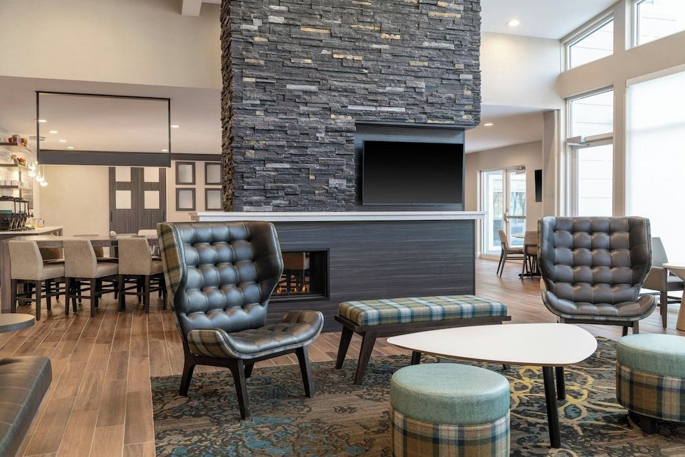 Residence Inn by Marriott Detroit Dearborn 2