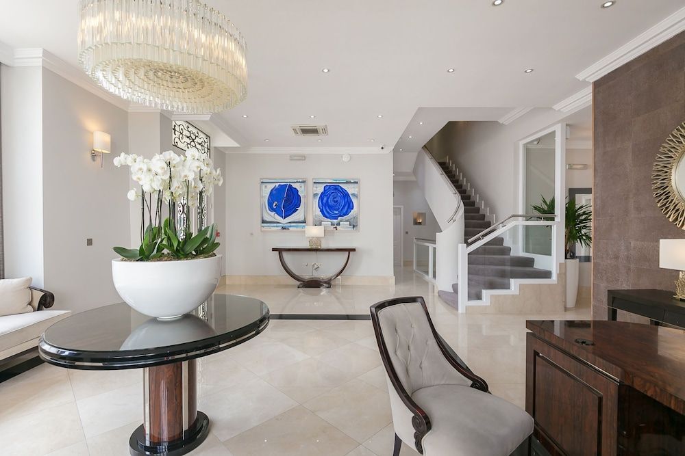 Chilworth Court 2