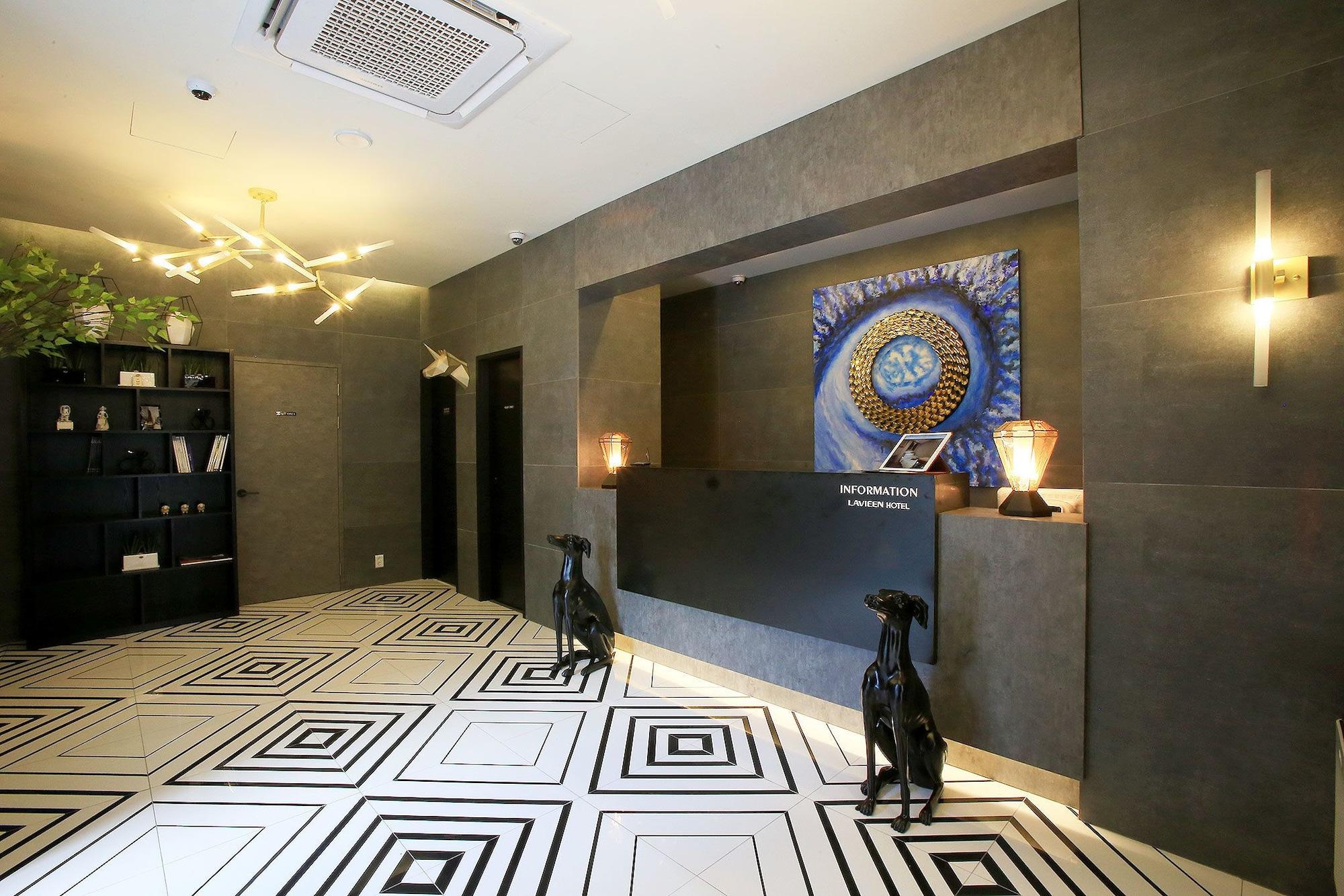 Hotel Lavieen 2