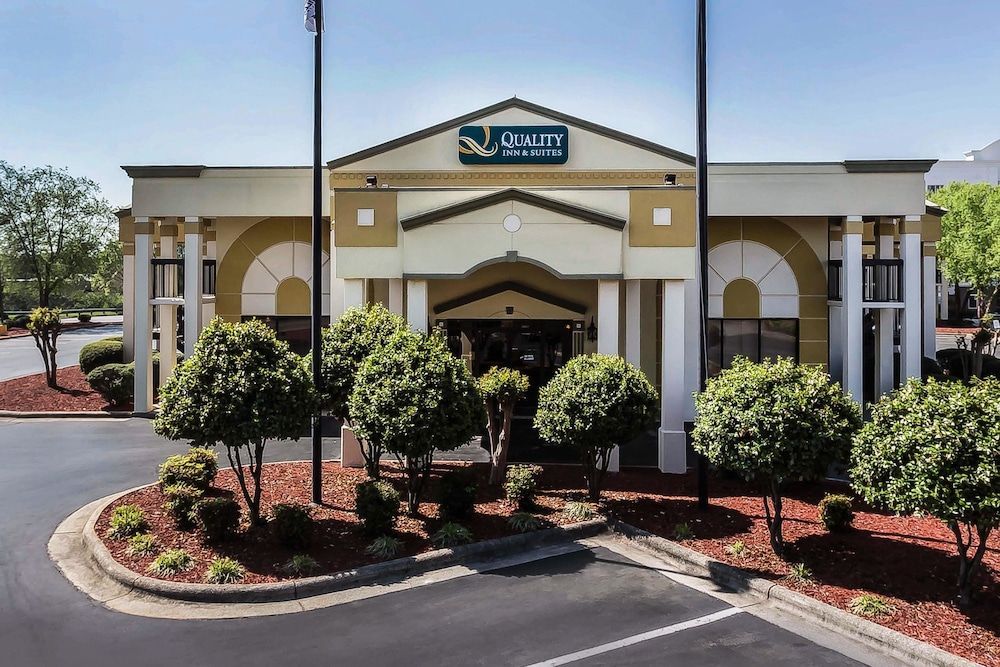 Quality Inn & Suites Mooresville-Lake Norman 1