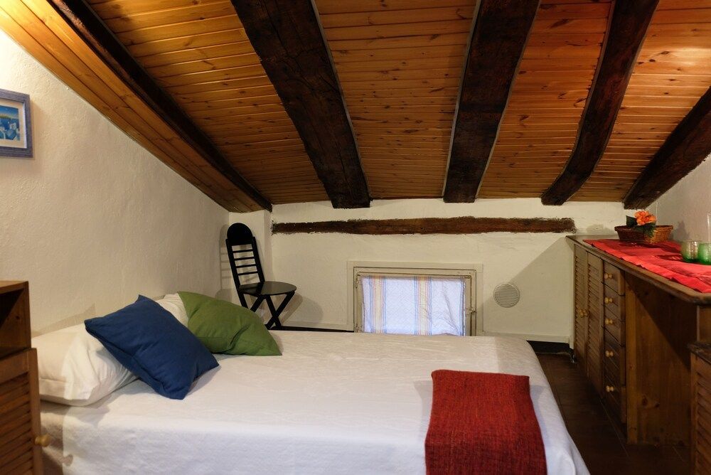 GuestHost - Castiglione Lovely Mansarda 1