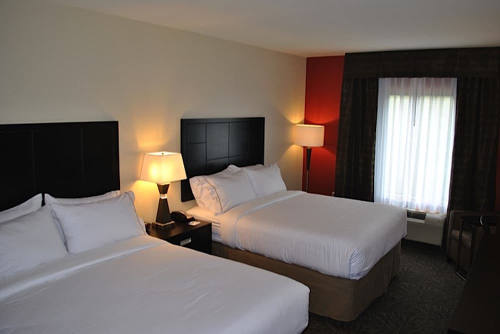 Holiday Inn Express SALEM by IHG 2